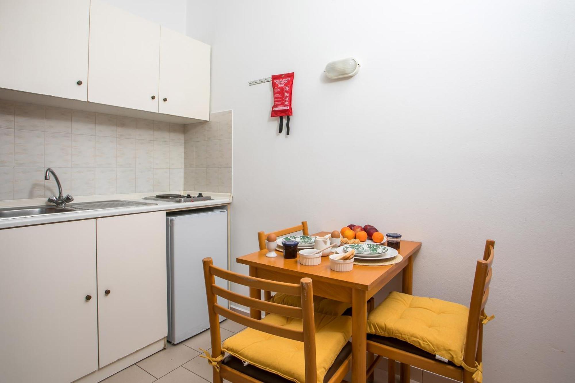 Lardos Sun View Apartments Esterno foto